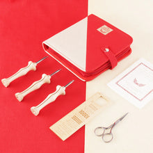 Load image into Gallery viewer, Oxford Punch Needle Set - Regular Point Natural Wood /Wholesale