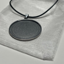 Load image into Gallery viewer, Round Metal Pendant Base – 1¾&quot;  (2 Pack)
